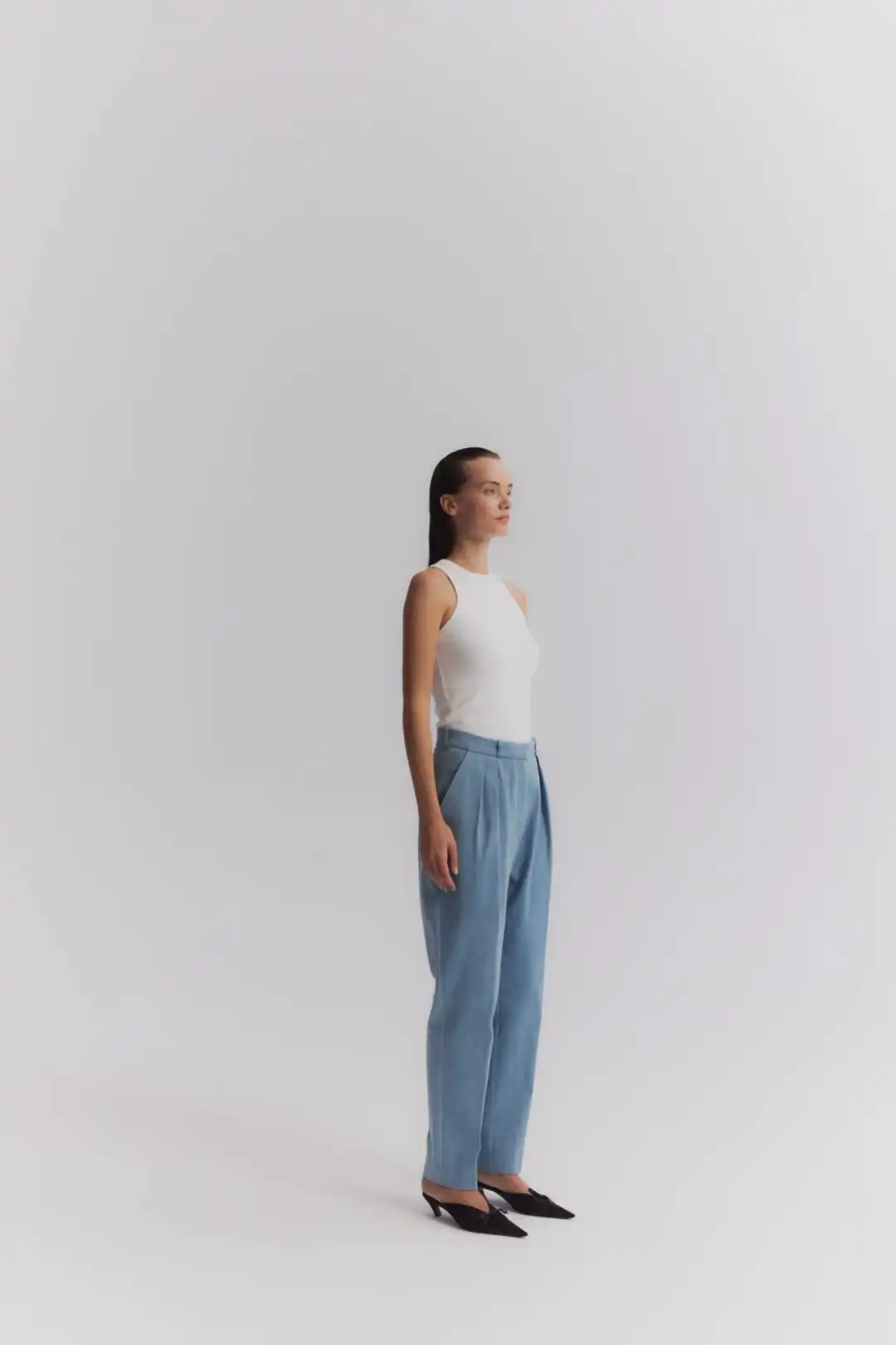 Light blue high-waisted denim trousers - Image 4