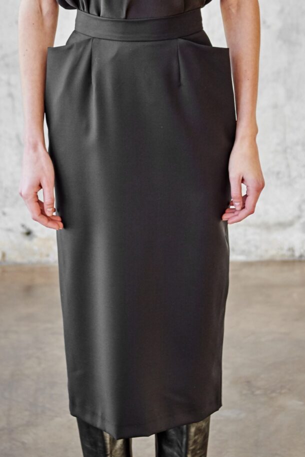Black pencil wool skirt with pockets, 7/8 length
