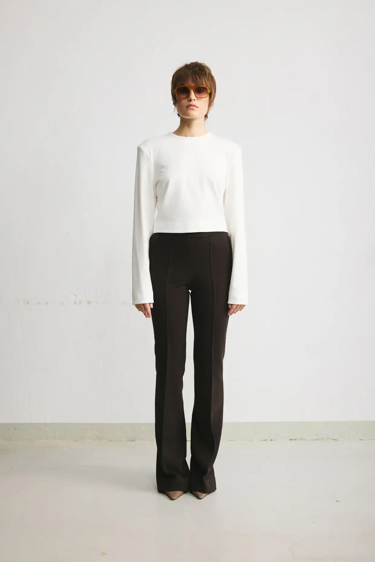 Flared trousers with stitched front creases in chocolate-brown cotton - Image 2