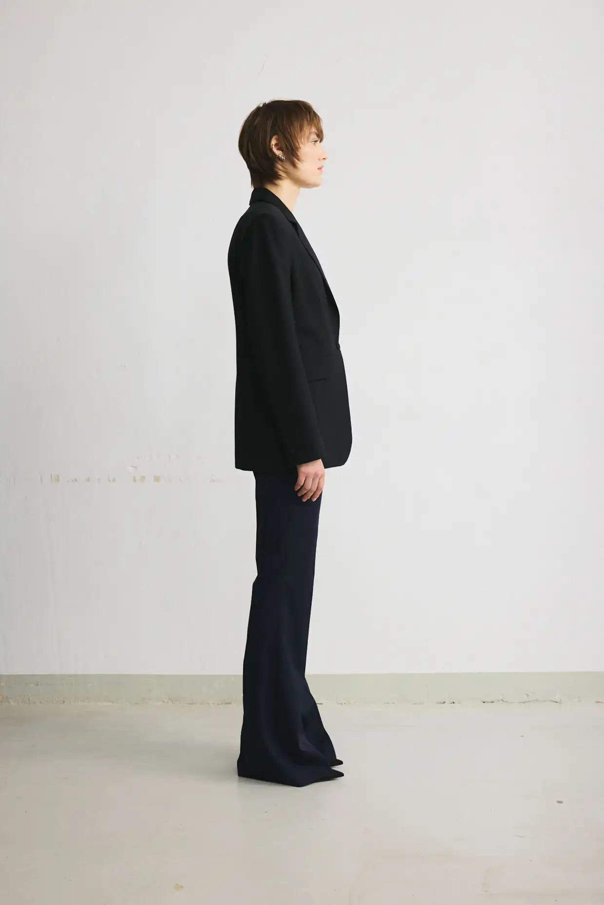 Women’s black wool flared trousers - Image 4